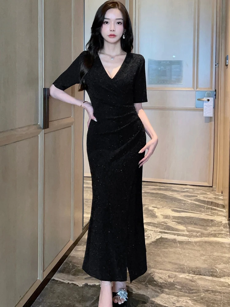 2025 Zwart Heldere Slik Korte Mouw V-hals Sexy Lange Jurk Vrouwen Elegante Luxe Ruches Jurk Zomer Koreaanse Bodycon Feestjurk