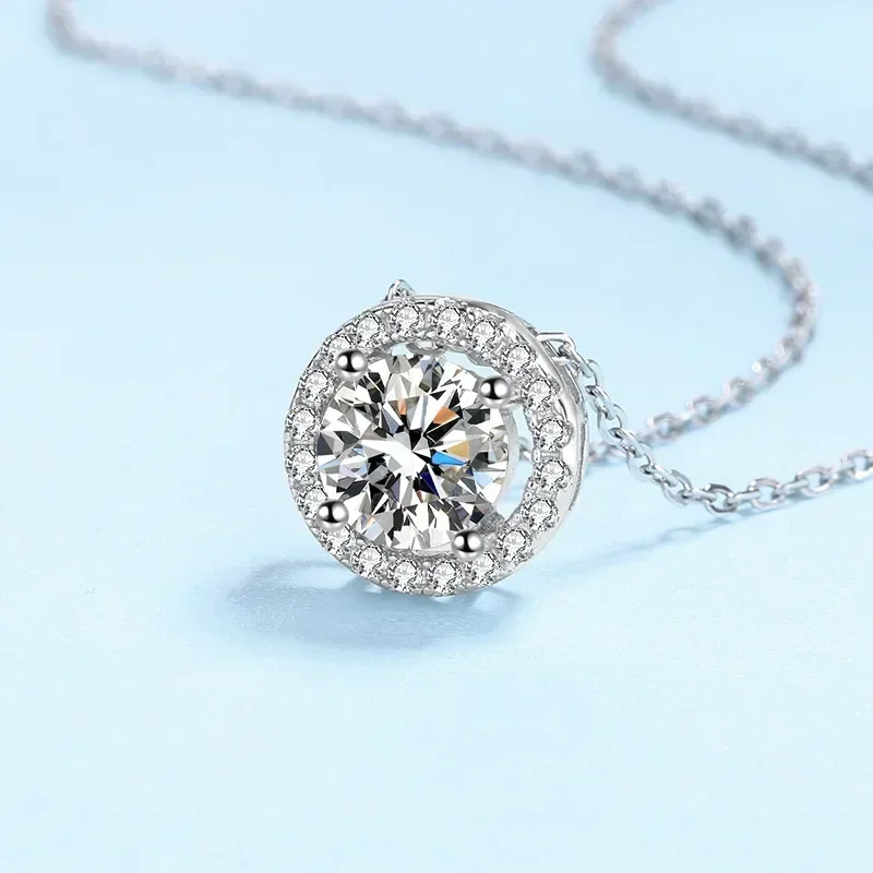 PT950 Classic Rond Cut Halo Brilliant Moissanite Pendent for Girl, Luxury Platinum Ladys Exclusive Style VVS1 Women's Necklace