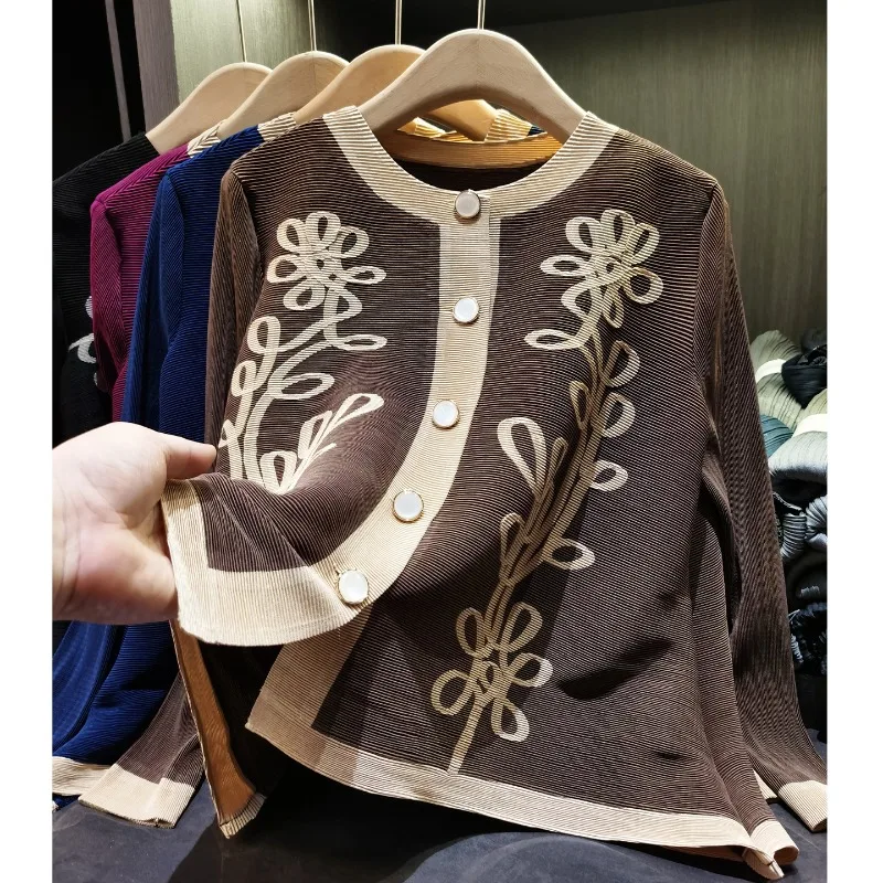 

Miyake Pleated T-shirt Top 2026 Women's New Commuter Loose Single Breasted Long Sleeve Cardigan Stretch Large Size Shirt Jacket