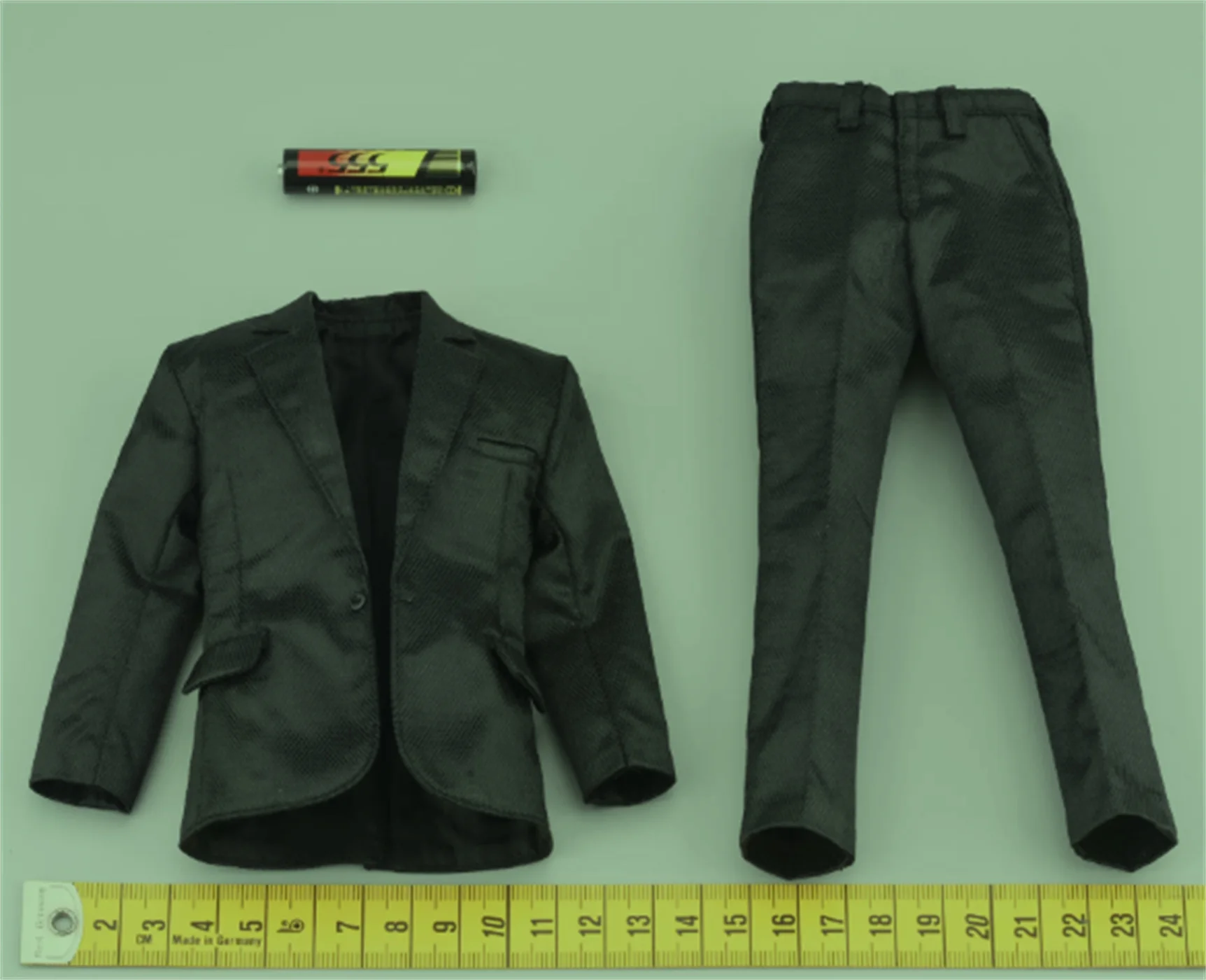 

1/6 Scale DAMTOYS 1/6 Scale DAM GK028 Suit Top and Pants Model for12''Gangster For 12 Inch Action Figure