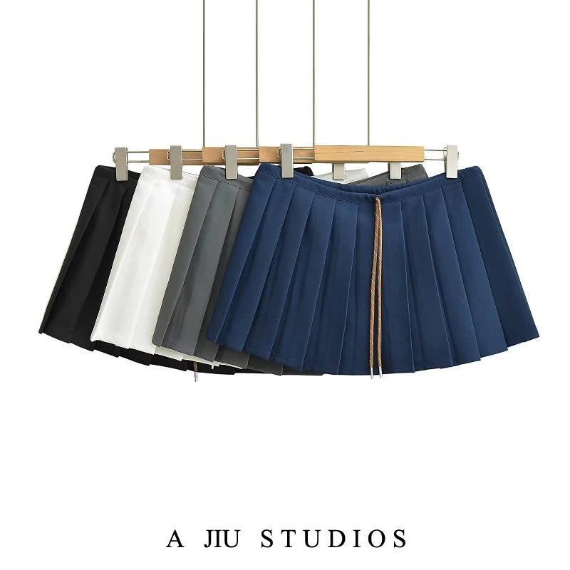 กระโปรงพลีทสีขาวทรงเอสำหรับผู้หญิง กระโปรงทรงเอเอวต่ำแบบผูกเชือก ผ้าบางเบา สไตล์เกาหลี