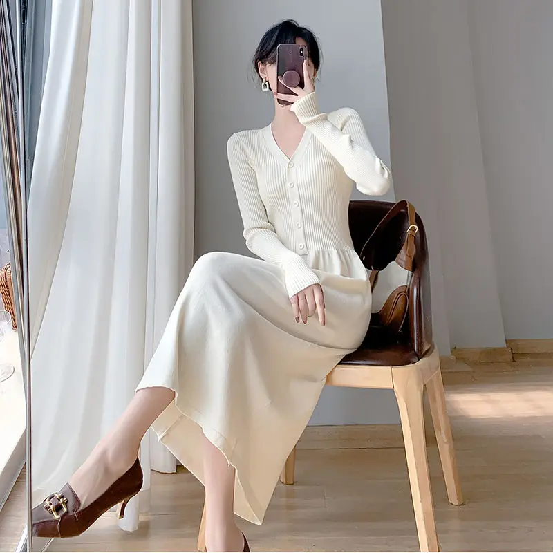 

New Gentle Style Royal Elder Sister Advanced Feeling French V-neck Knitted Dress Lady 2023 Spring Autumn Waist Long Skirt Women