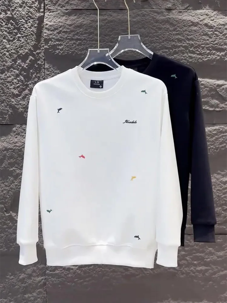 

Stylish Slim Fit Men's Sweatshirt with Embroidered Dolphin Design for Commuting Casual Daily Wear Breathable And Wear Resistant