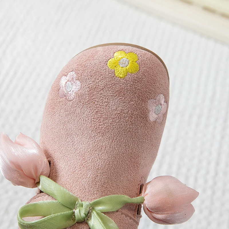 

Girls Embroidered Flat Shoes Elegant Sweet Flower Kid Princess Shoes Chic Fashion Performance Versatile Children's Leather Shoes