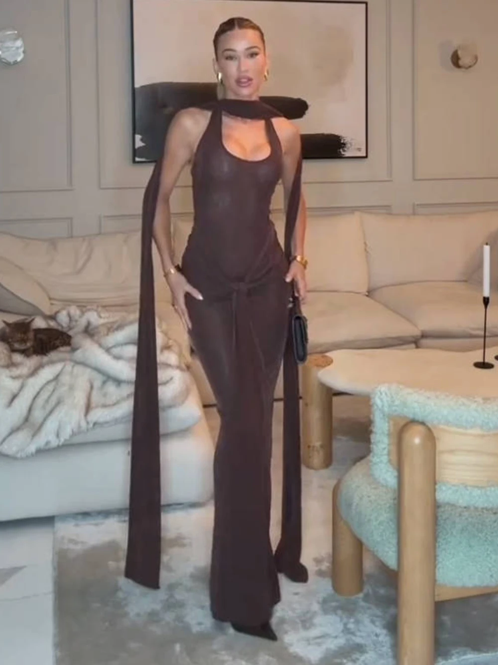 2025 منتج جديد القهوة الفضة الحرير تعويم مثير الظهر سليم صالح الورك المعانقة فستان طويل موضة نادي رداء حفلات