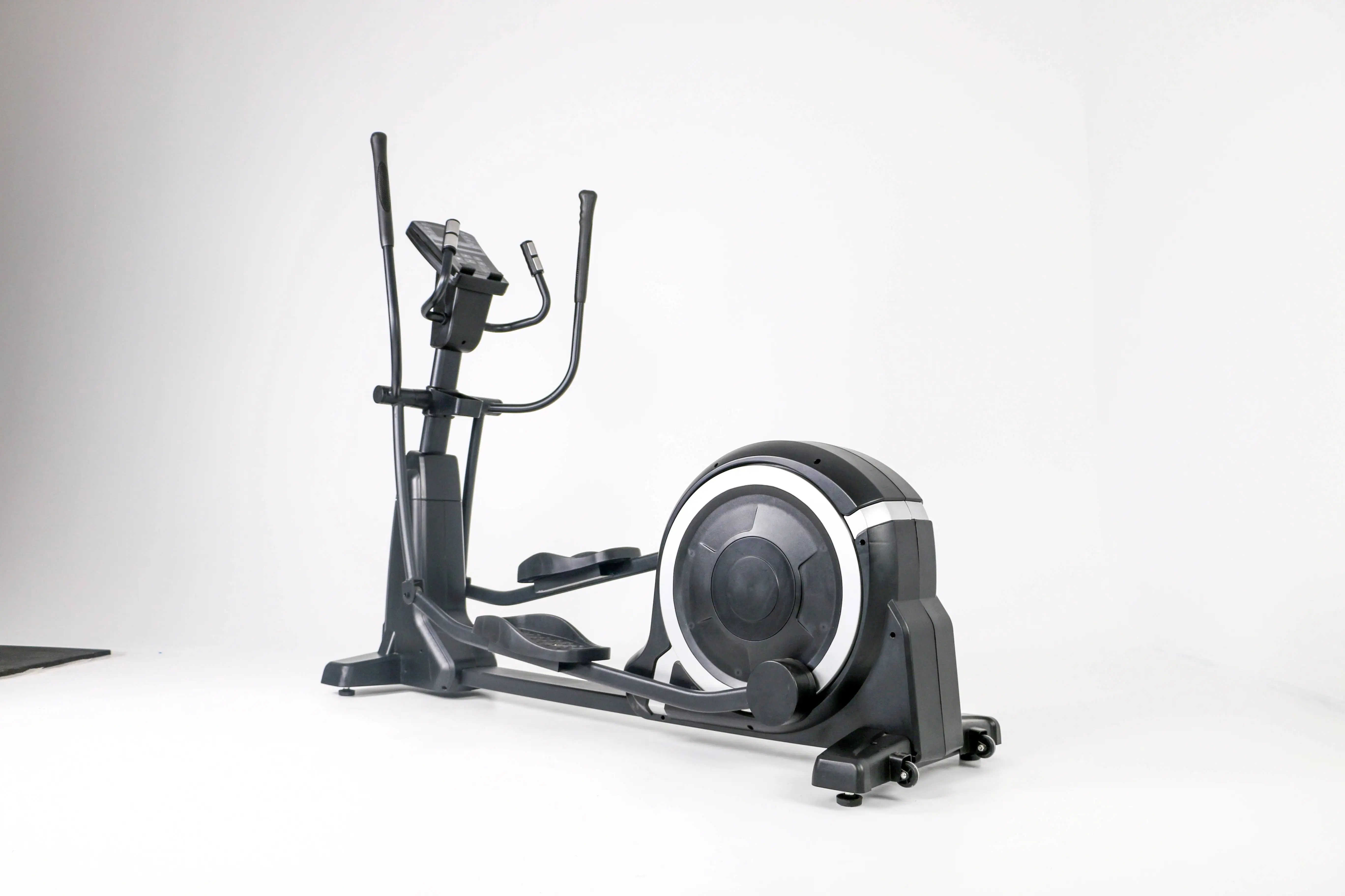 الاستخدام التجاري آلة بيضاوية الشكل مدرب بيضاوي الشكل يتم التحكم فيه مغناطيسيًا بيضاوي الشكل