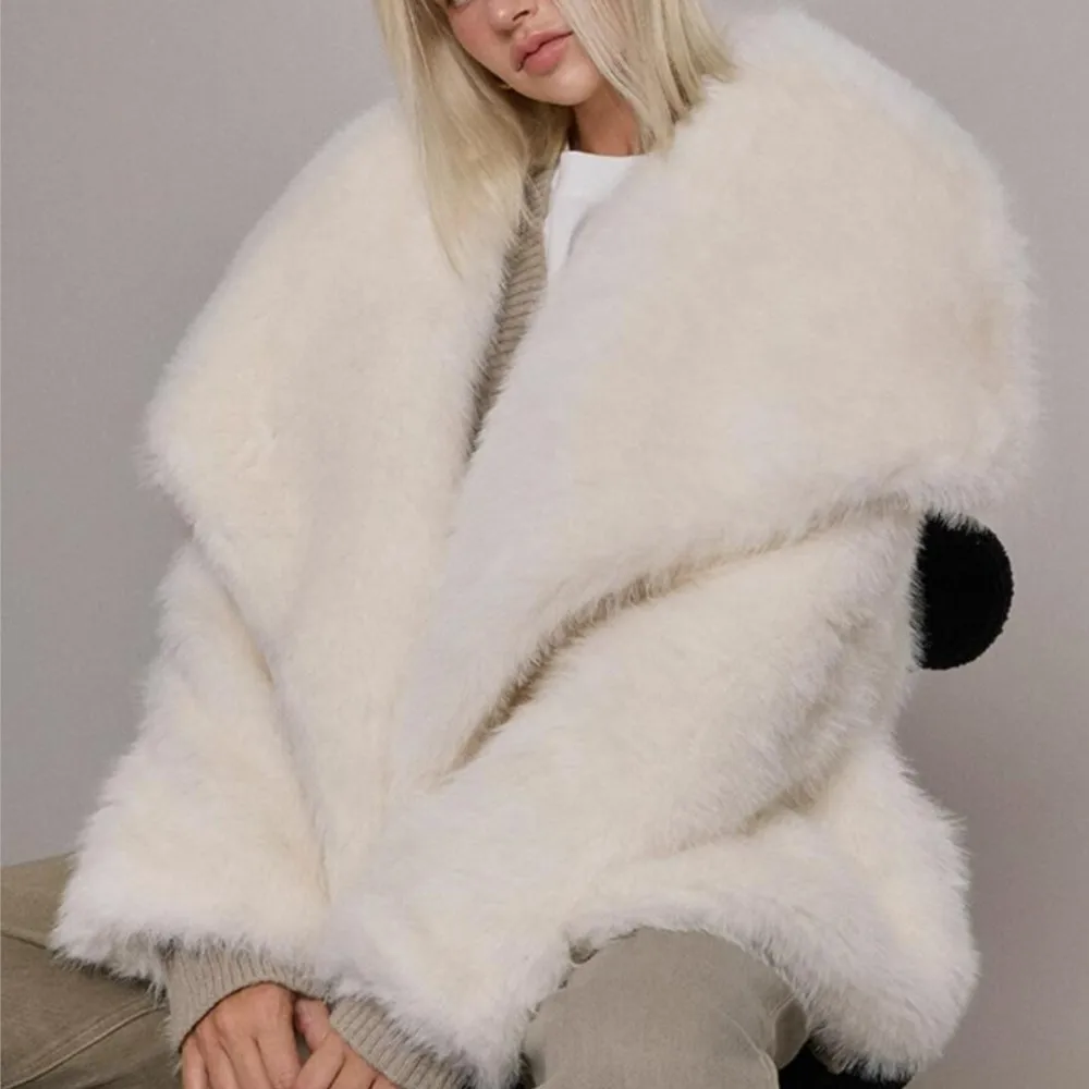 Winter creamy-white Hairy Shaggy Fox Faux Fur Coat Full sleeve Furry Women Open Front Big Lapel Furry Loose Oversized Outerwear