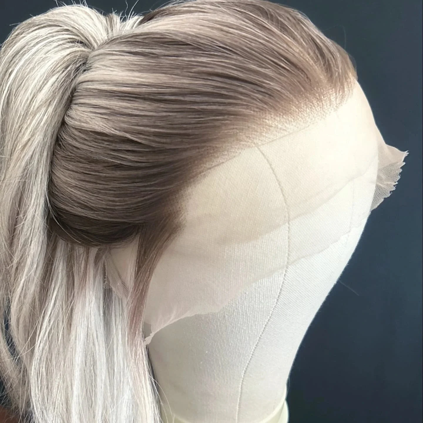 Fashion White Blonde Synthetic Wig With Dark Roots Ombre 13*4 HD Transparent Original Factory Lace Top Wigs On Clearance Sale