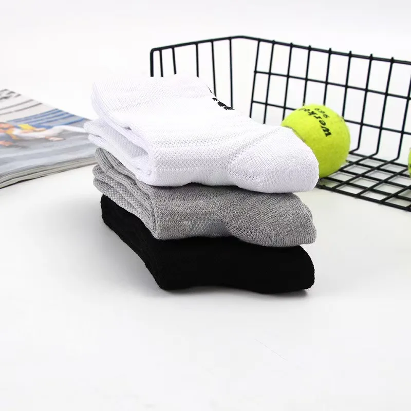 

3 Pairs Men's Comfort Fit Cushion Performance Athletic Crew Socks for Outdoor Sports 2026 New