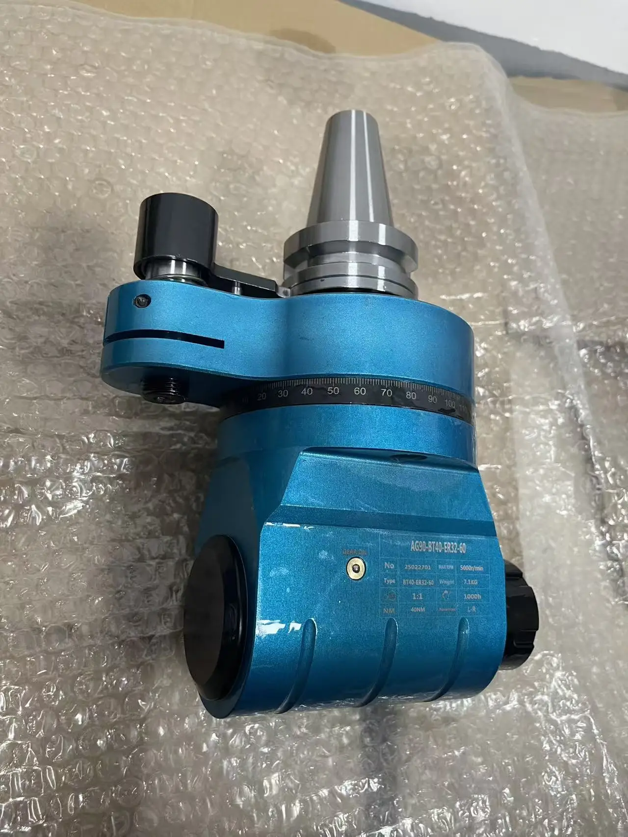 

2026 hot saleLWEIER Chinese Made CNC Milling Machine Angle Head Side Milling Head HSK63 HKS100 Transverse Milling Head