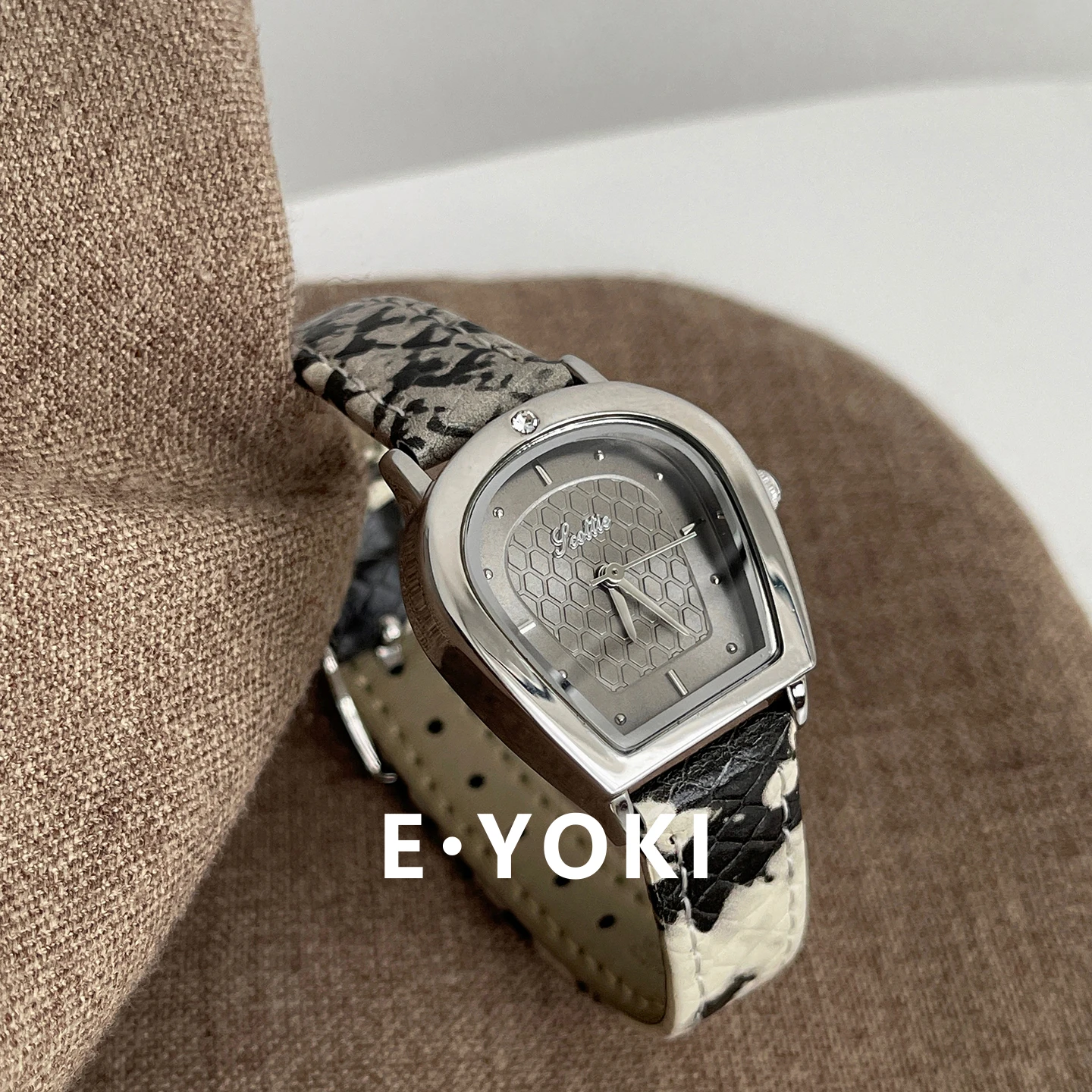 

New Leather Fashion Luxury Quartz Watch For Women Small Ladies' Watch, A Gift For Women, Watches And Accessories, Women'S Gifts.