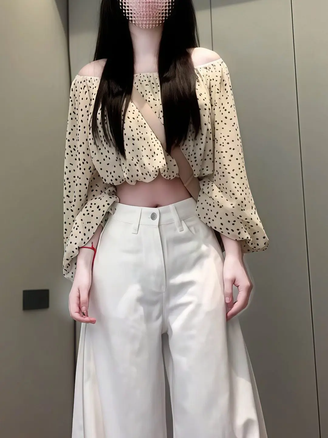 

Женская блузка в горошек с длинными рукавами-фонариками и открытыми плечами, свободного кроя, в корейском стиле, для весеннего повседневного образа