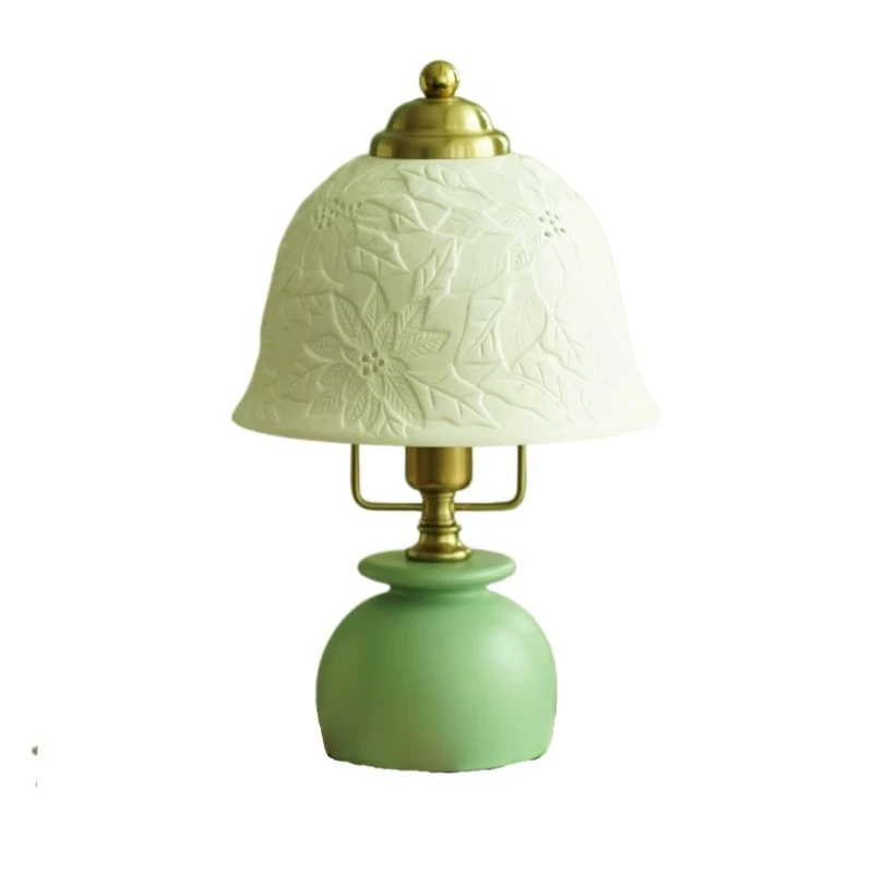 Garden retro premium light luxury bedroom small table lamp modern ambient light
