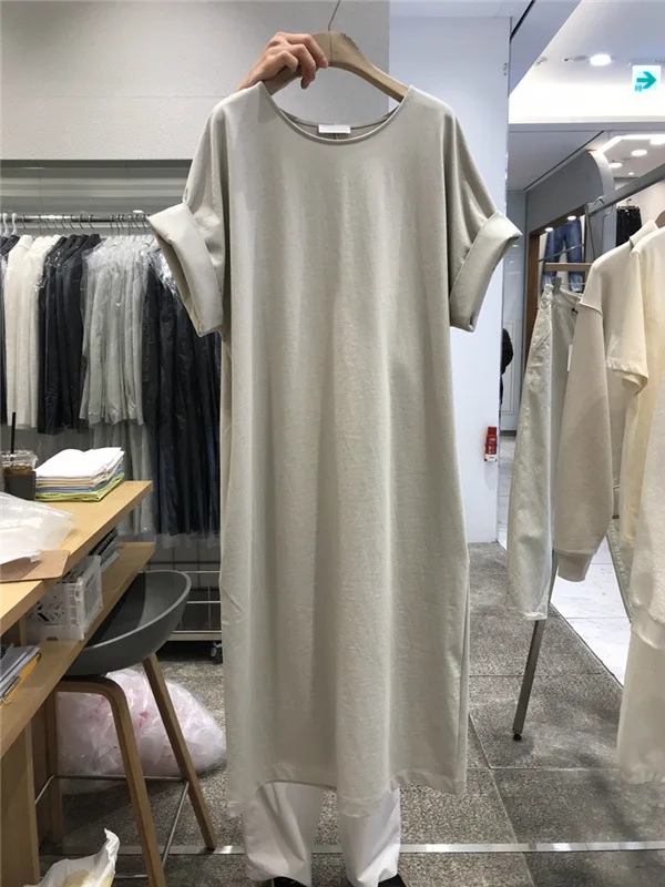 2025 ฤดูร้อนใหม่เสื้อยืดแขนสั้นผู้หญิงหลวมปานกลางถึงยาวเข่าขี้เกียจชุดผ้าฝ้าย