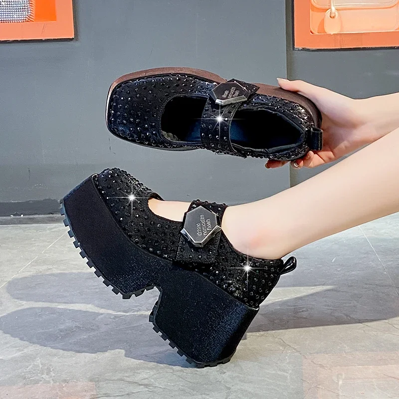 Quadrado de sola grossa com plataforma impermeável de diamante completo moda tudo-em-um confortável antiderrapante respirável sapatos únicos femininos