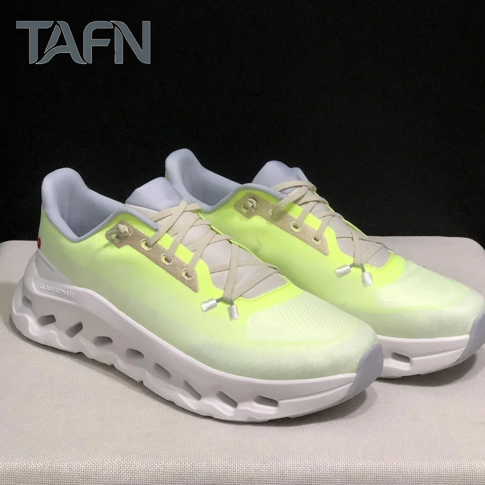 Lichte sportschoenen voor heren en dames, ademende sneakers met dempende zool - afbeelding 1