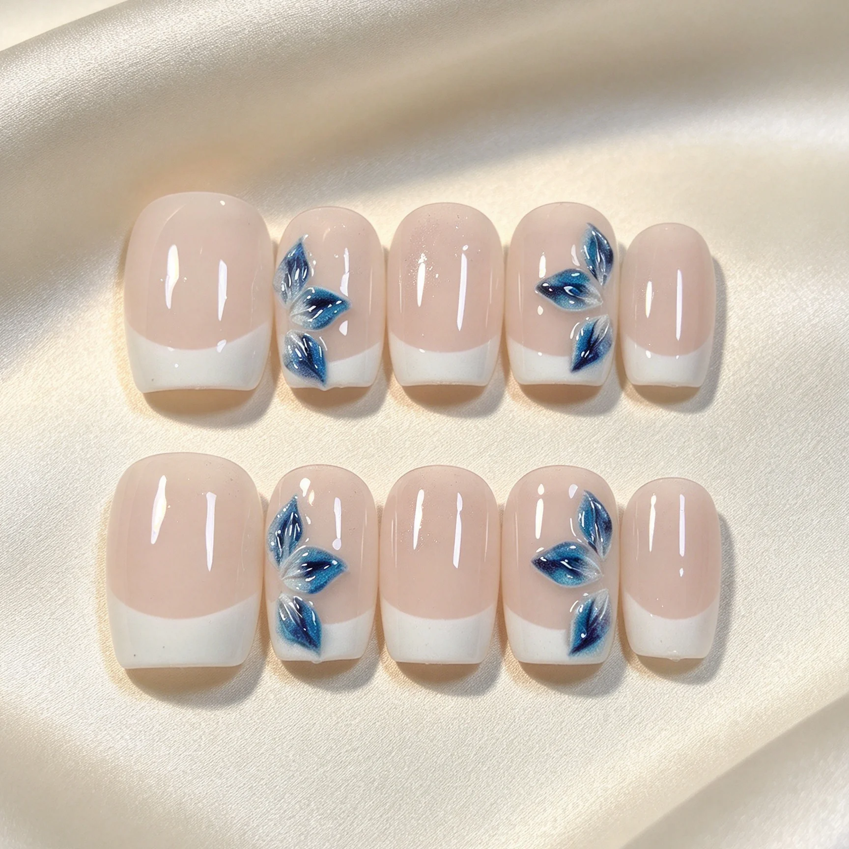 10 hand pressed short square nails, beautiful fake nails, nude white French blue three-dimensional leaves, suitable for women