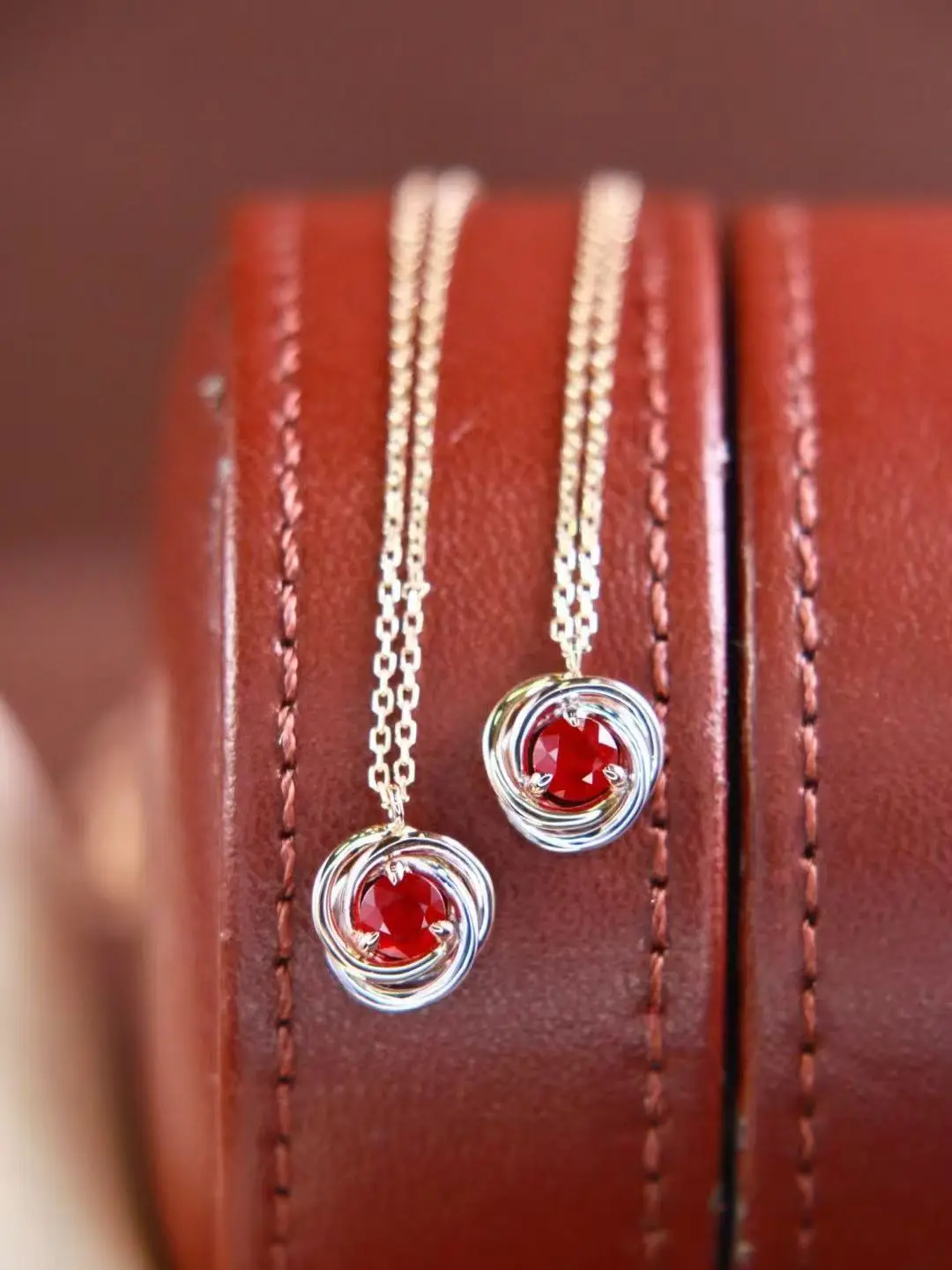 

XCL HOT SALE FRESH STYLE BESTSELLING RED RUBY PENDANT NECKLACE 18K GOLD FINE JEWELRY ACCESSORY FOR PARTY WEEDING GIFT