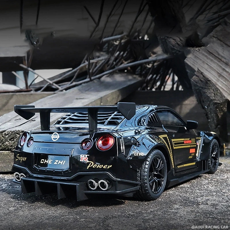 GTR-R35 Sports Car Racing Alloy Car Model 1:24 Boys Gift Metal Die Cast Children's Toy Car Ornaments Simulation Car Model