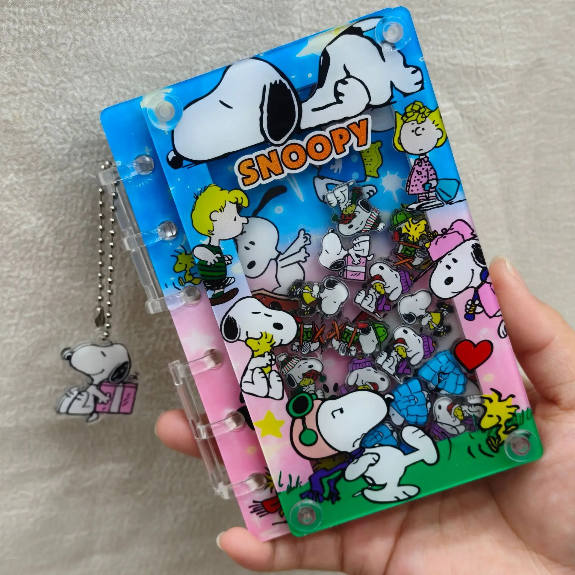 

Anime Snoopy Acrylic Decompressed Shaker Cartoon A7 Loose-Leaf Notebook Anime Diy Handbook Notepad Student Stationery Gift