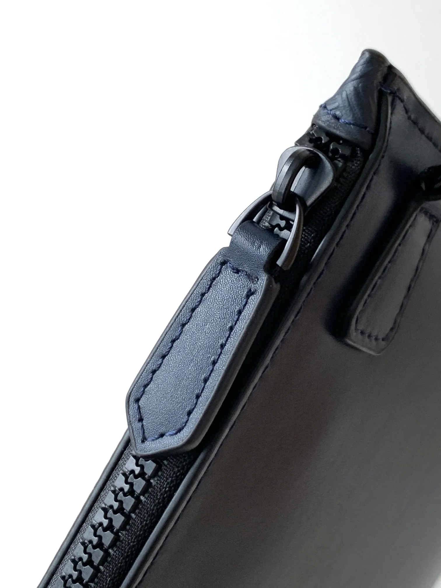Men's Embossed Leather Clutch Bag with Card Holders, Large Capacity Zipper Wristlet Slim Handy Man Purse for Daily Business Use view 6