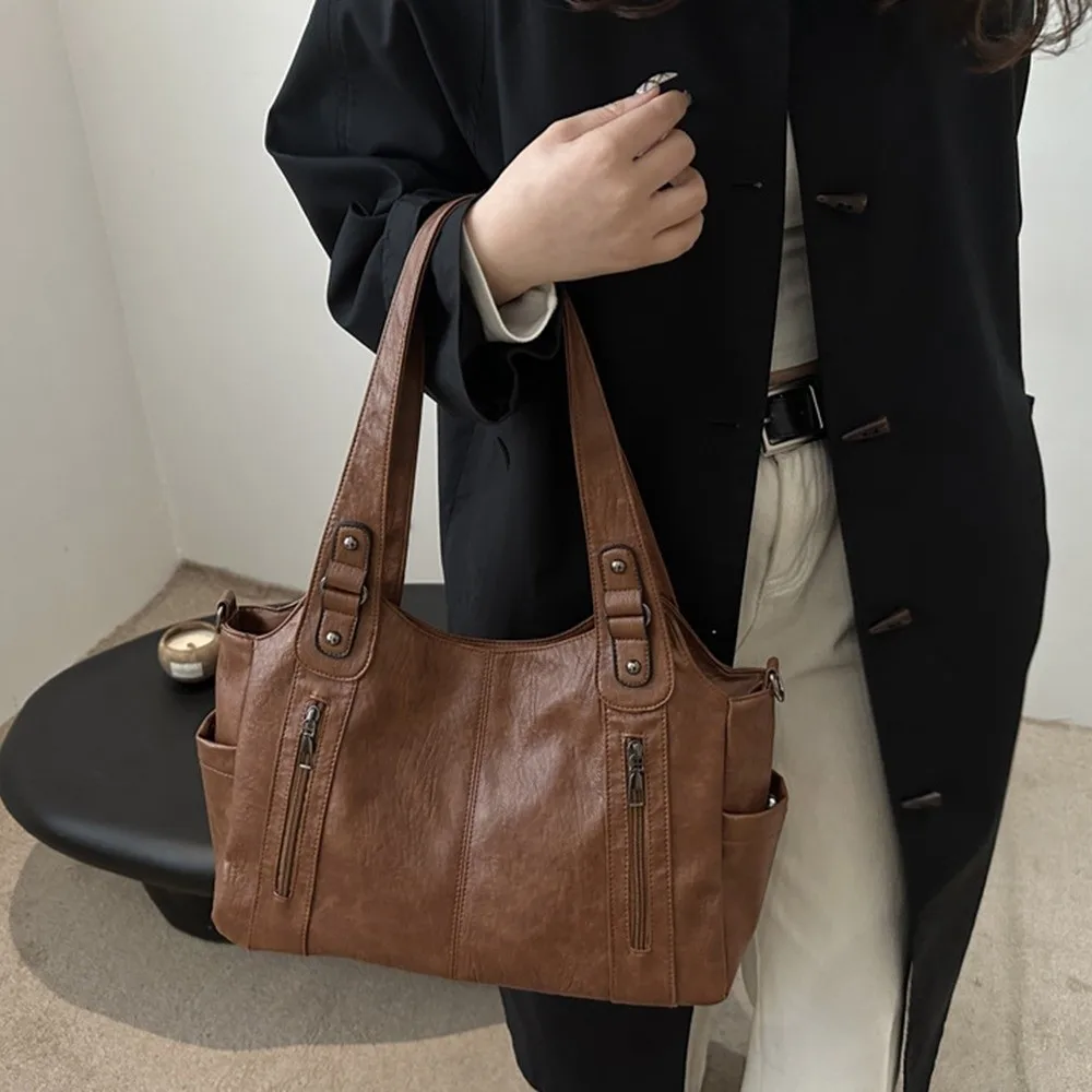 

Casual Retro PU Shoulder Bag Large Capacity Soft Commuting Handbag Waterproof Locomotive Style Underarm Tote Bag Travel