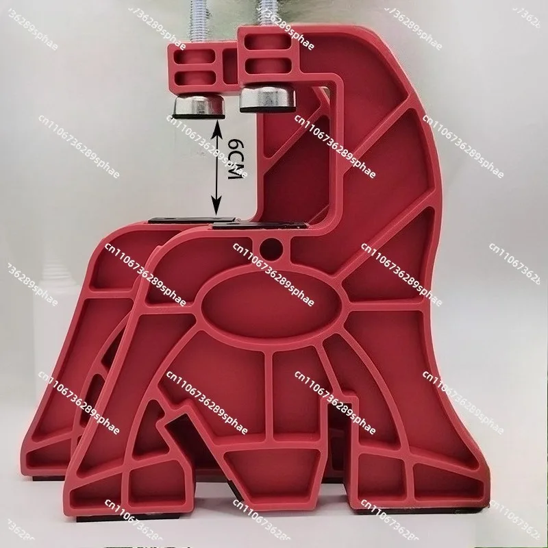 The ski single and double bench vise stand is stable and durable, a tool for maintaining snowboards