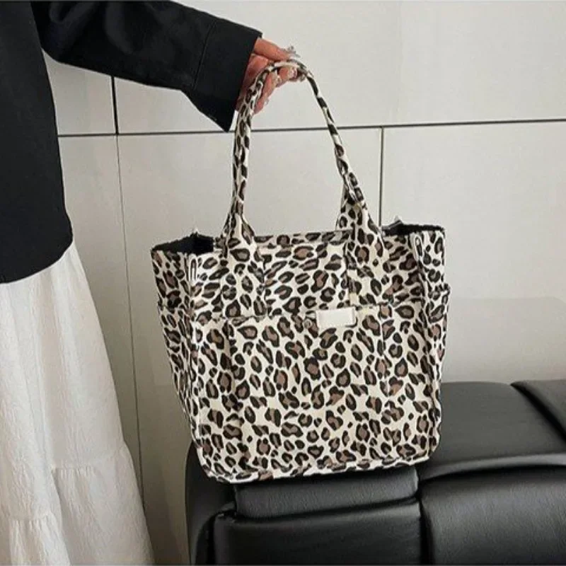 Minimalist Icon Diaper Bag Women's Luxury Leather Tote Vintage Crossbody Bag Designer Large Capacity Elegant And Timeless