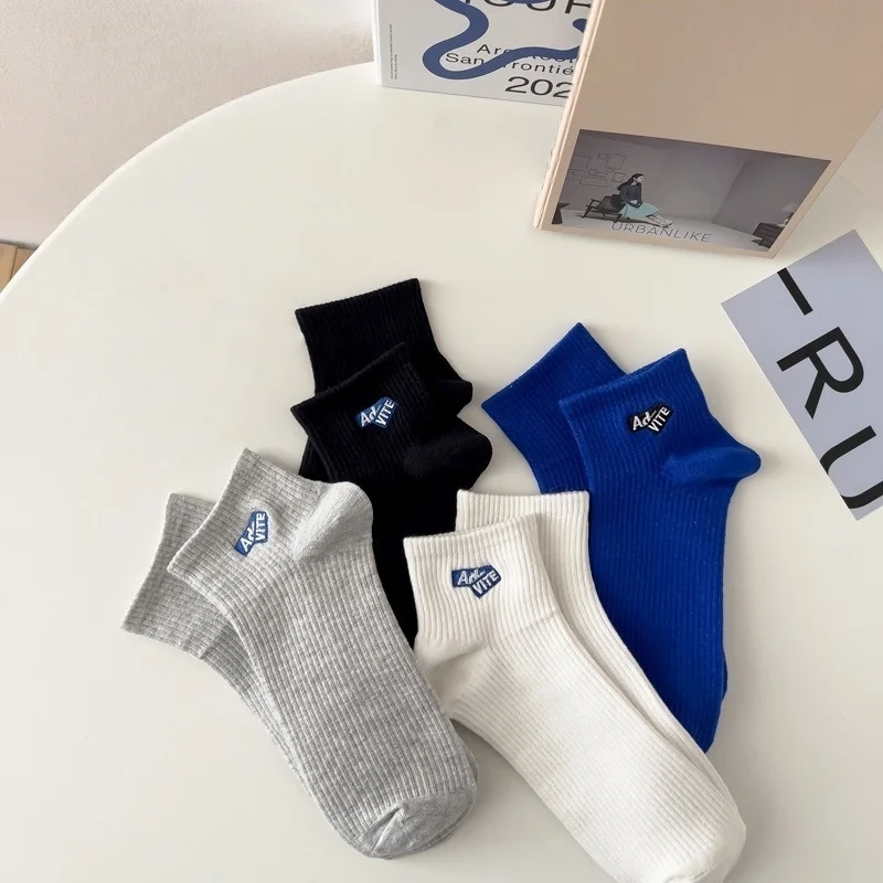 1/4 Pairs Men's Cotton Athletic Socks Moisture-Wicking Breathable Ankle Socks with Embroidery Design，Casual Sports，Spring/Fall