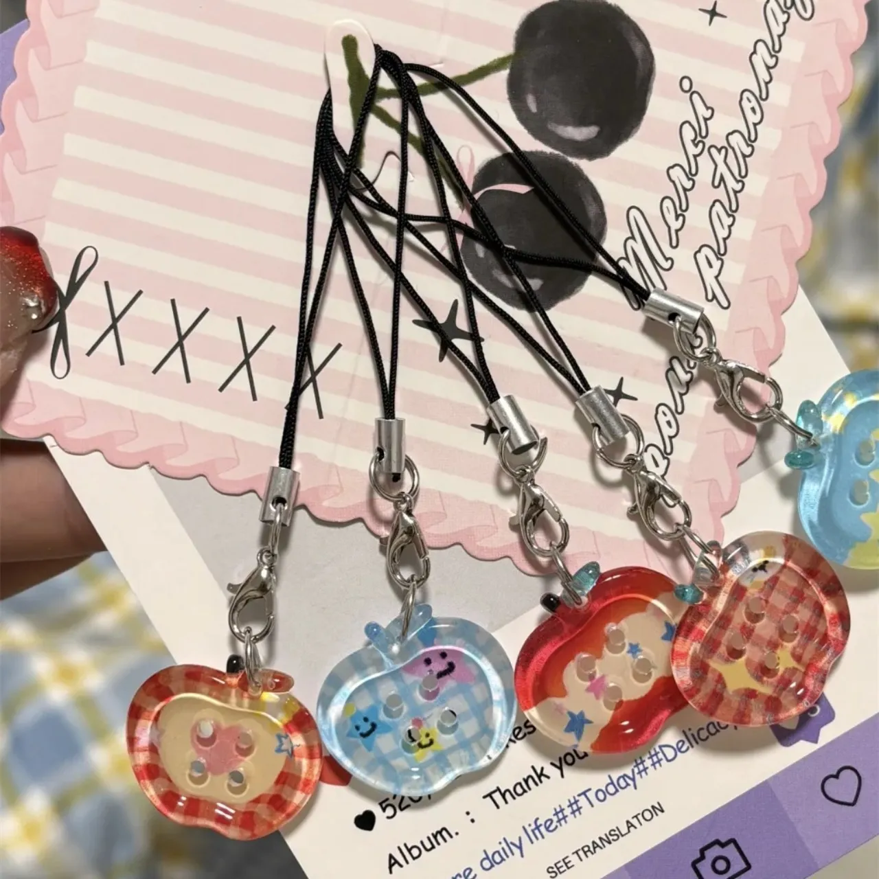 귀여운 버튼 전화 매력 펜던트 Kawaii Airpods 4 iPhone 16 미니 펜던트 액세서리 Schoolbag Ins Korea