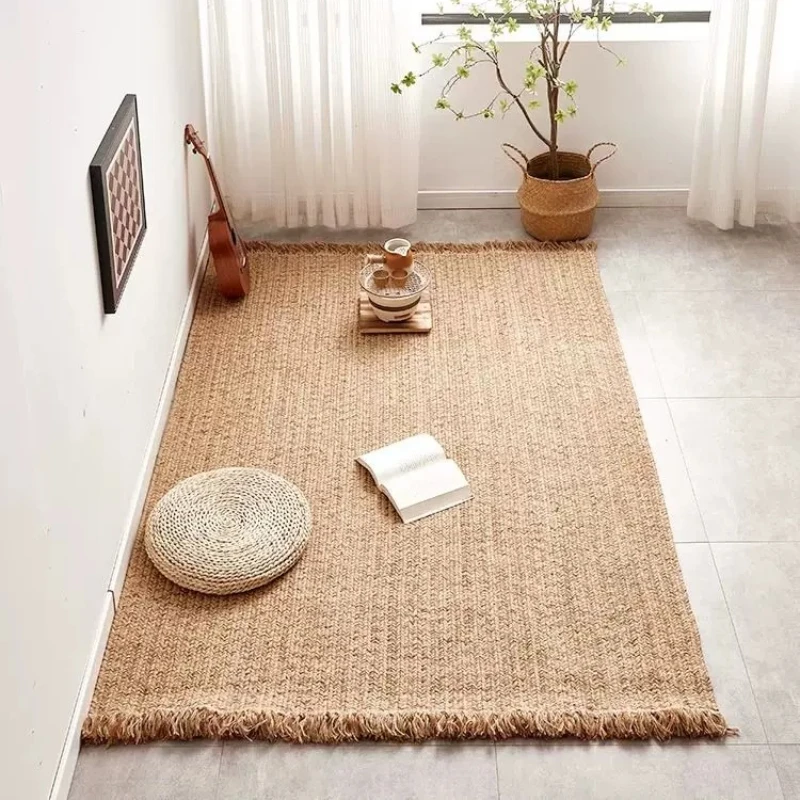 Handwoven Square Jute Area Rug Bohemian Decor Mat for Living Room Sofa Bedside Eco-Friendly Natural Fiber Carpet with Fringe