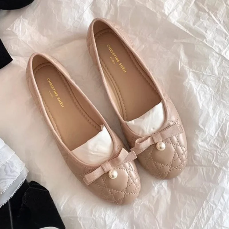 

Элегантные туфли Мэри Джейн на плоской подошве с жемчугом, 2022, дизайнерская новая стильная универсальная женская обувь без шнуровки, удобные повседневные повседневные туфли на плоской подошве