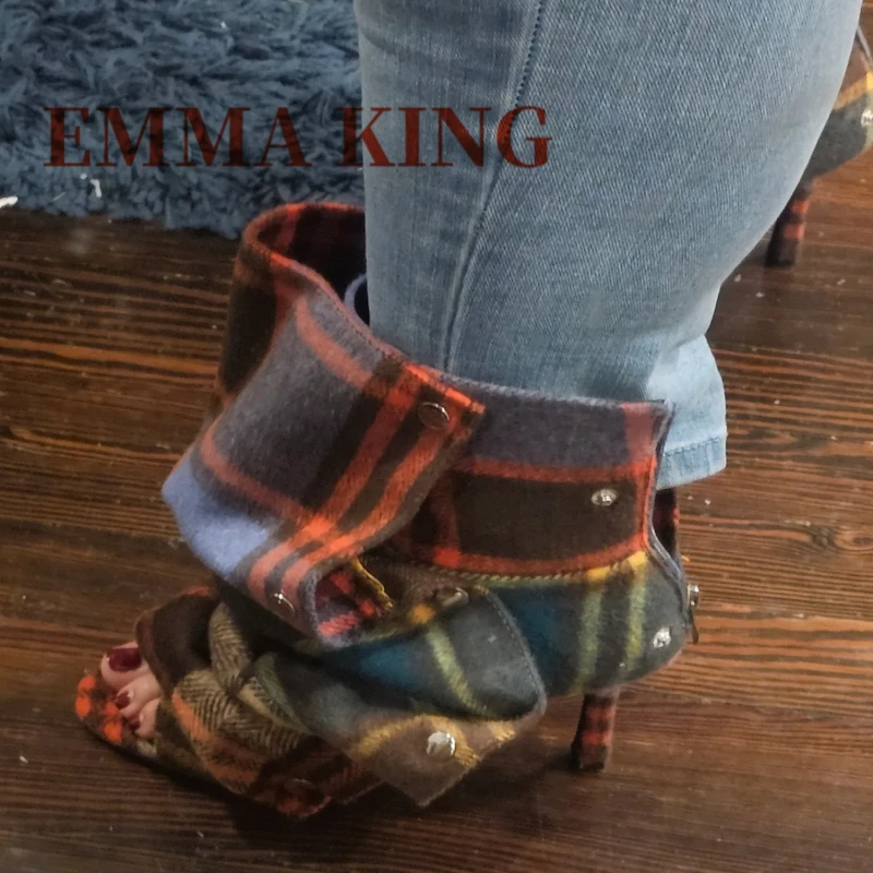 

Кожаные ботильоны с открытым носком и застежкой, ботильоны на высоком каблуке с заклепками и открытым носком, съемные ботильоны с клетчатым узором, обувь с клетчатым принтом