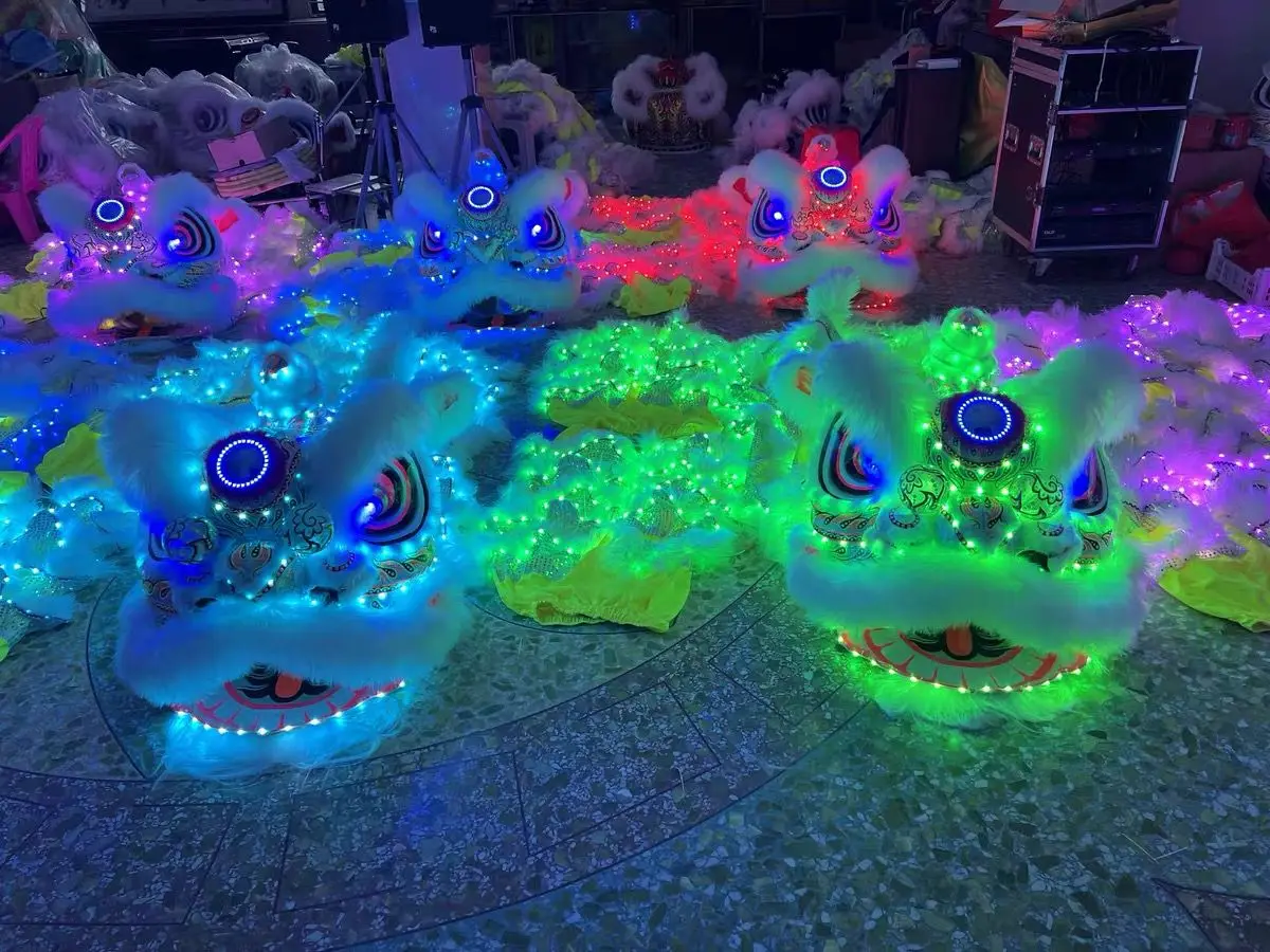 LED light lion dance amusement park performance lion dance puntelli cinesi tradizionali lion dance performance double lion props