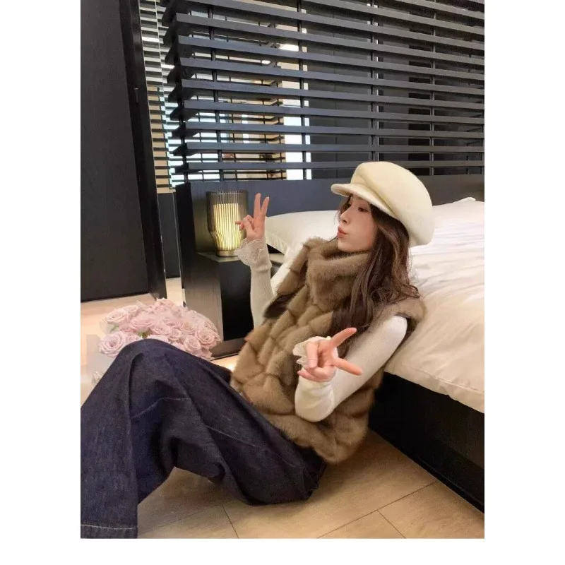 Eco-friendly Fur Jacket A Light Luxury Niche Korean-style Faux Mink Fur Vest New Fashionable Women's Clothing for Autumn Winter.