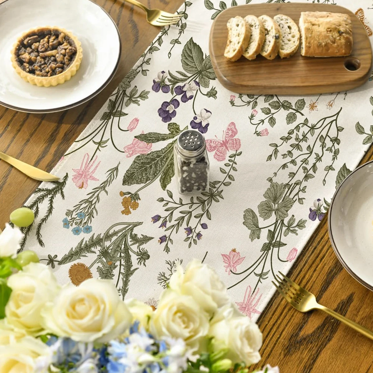 Herbaceous Wildflower Vintage Linen Table Runner Spring Summer Butterfly Pattern Kitchen Table Decor Outdoor Dinner Decoration