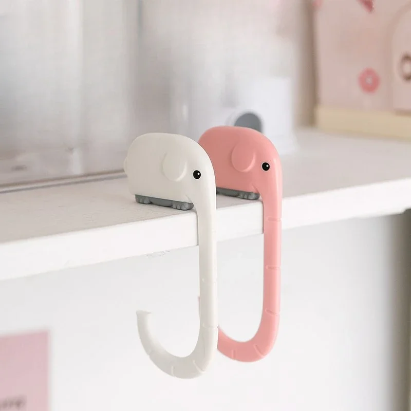 

Portable Cartoon Hook Student Plastic Schoolbag Rack Table Organizer Office Home Office Desk Organizers Cute Desk Accessories jl