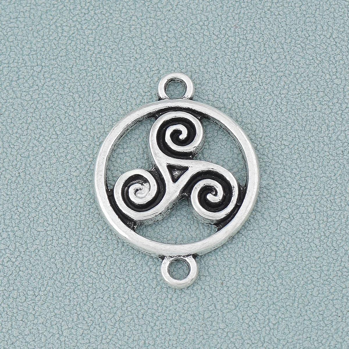 30pcs Silver Celtics Knot Triskele Triskelion Triple Spiral Jewelry Connector Charms for DIY Bracelet Pendants Making Crafts