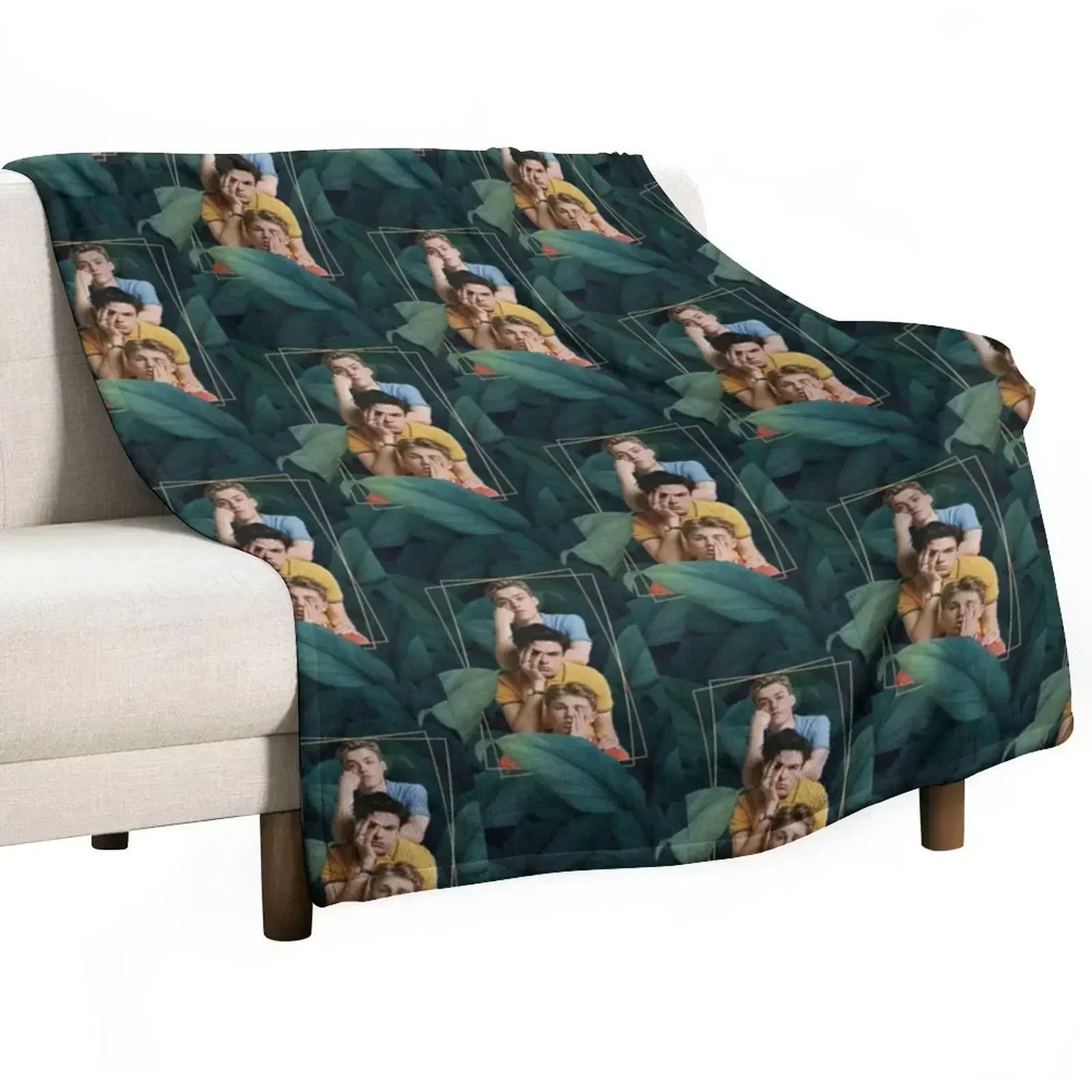

New Hope Club Throw Blanket Multi-Purpose Flannels Blankets
