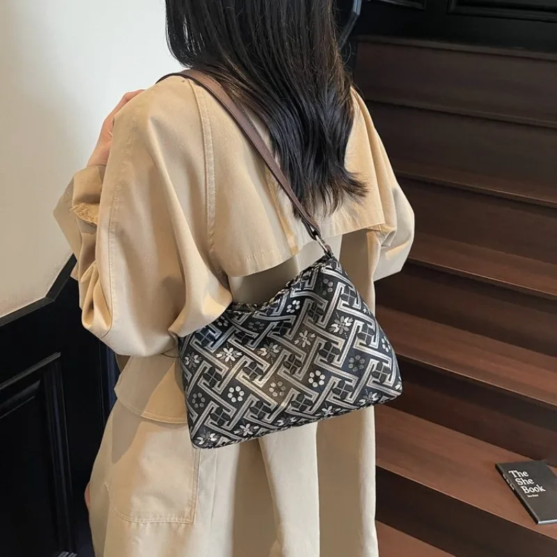 حقيبة نسائية رائعة متخصصة - حقيبة حلوة أوروبية أمريكية أوروبية راقية بتصميم فرنسي جديد