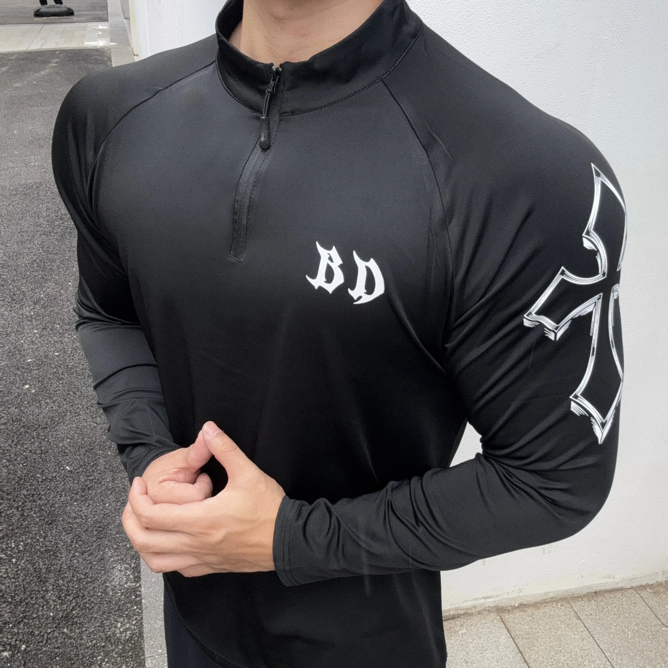 اللياقة البدنية تي شيرت طويل الرجال تمتد التجفيف السريع اللياقة البدنية دعوى الربيع والخريف منتج جديد تشغيل نصف سستة الدراجات تي شيرت