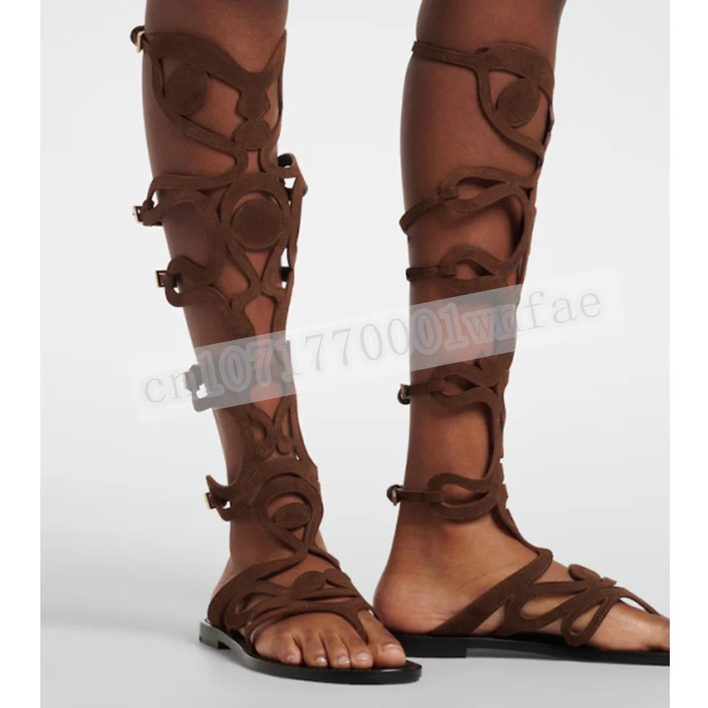 Women'S Knee High Gladiator Sandals Suede Hollow Out Flat Roman Sandals With Multi Buckle Straps Thong Toe Summer Beach Sandals