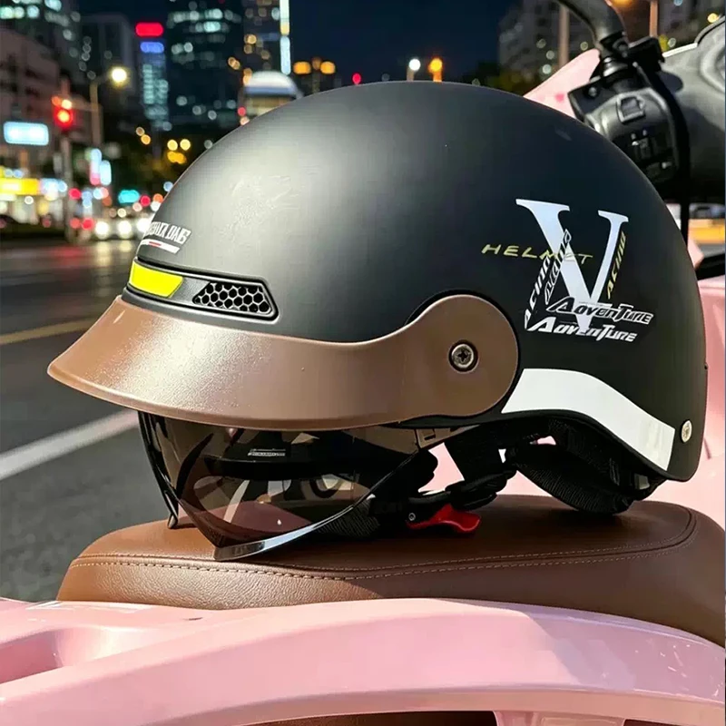 Motorcycle Vintage Half Helmet Summer Breathable Men Women Electric Jet Scooter Open Face Helmets Reflective Safety Helmets