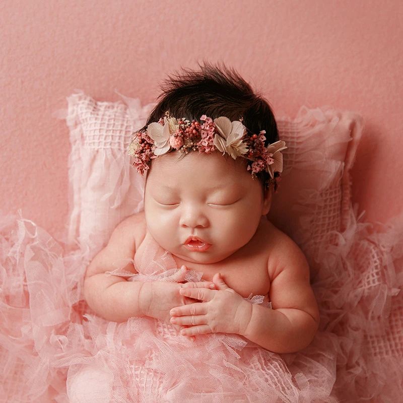 0-1 Month Baby Photography Props Pink Mesh Wrap Infant Headflower Prop Knitted Bear Hat Doll Newborn Posing Pillow Shooting Set