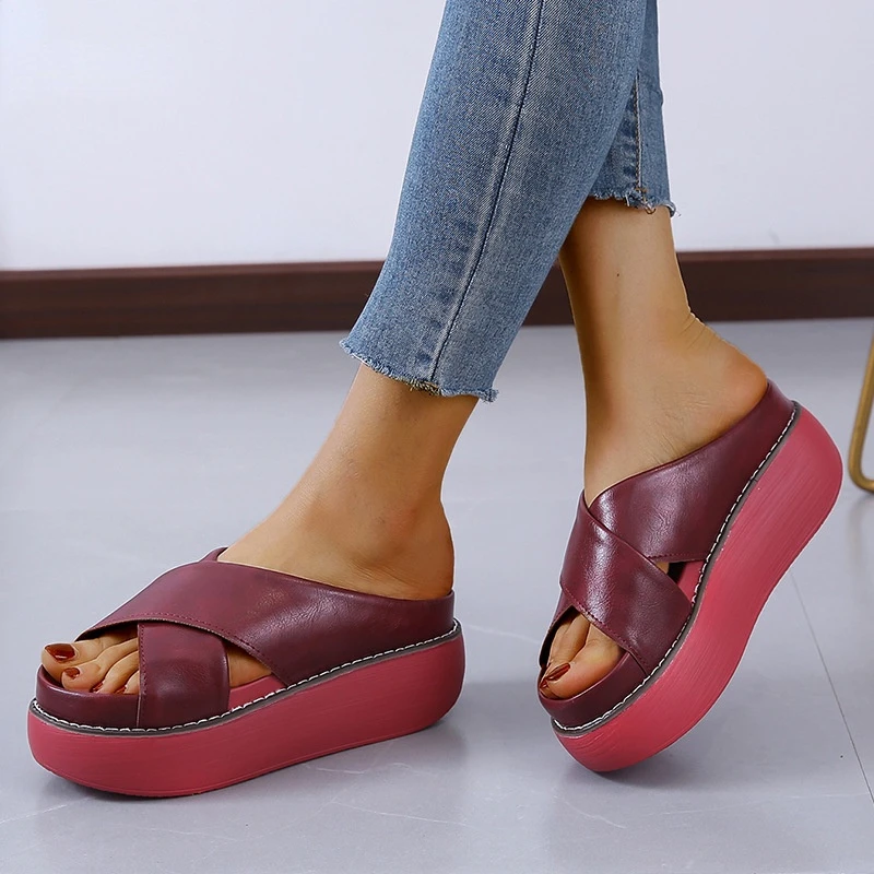 Summer Shoes Woman 2022 Fashion Platform Slippers Slides Women Designer Sandals Ladies Casual Slip-on Thick Heel Beach Shoes