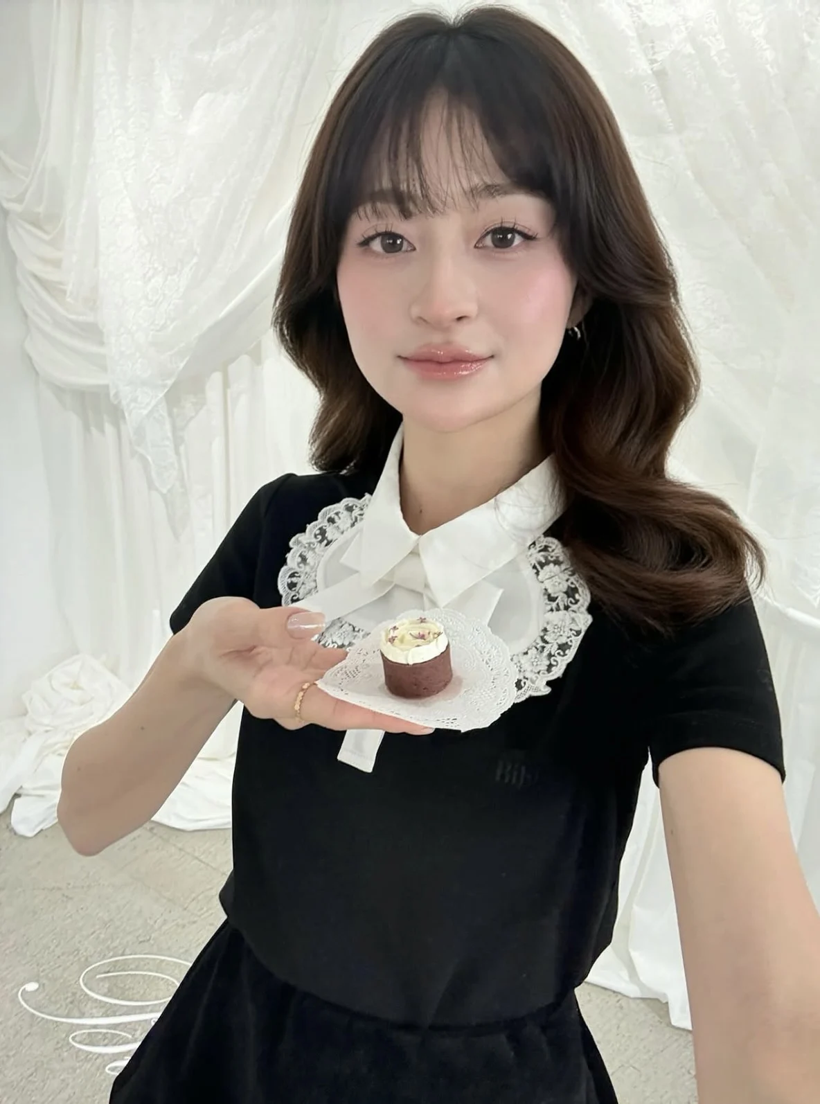 Elegant Slimming Short Sleeve T-Shirt with Lace  Knot High Quality Brand BIB Henry Collar Sweat Absorbing Ladies Top
