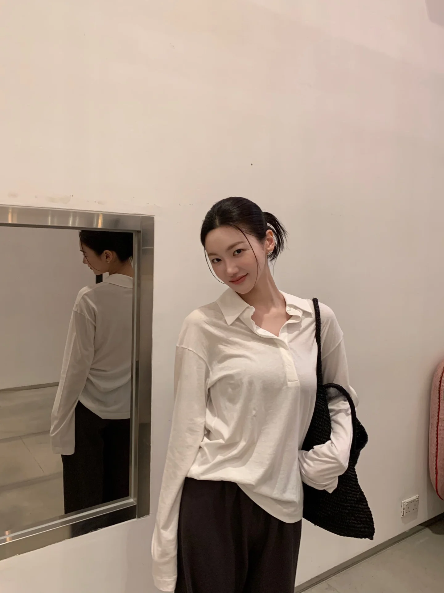 

Женская футболка Lvyezi из хлопка, классический дизайн, повседневный свободный крой, длинный рукав, для ранней осени