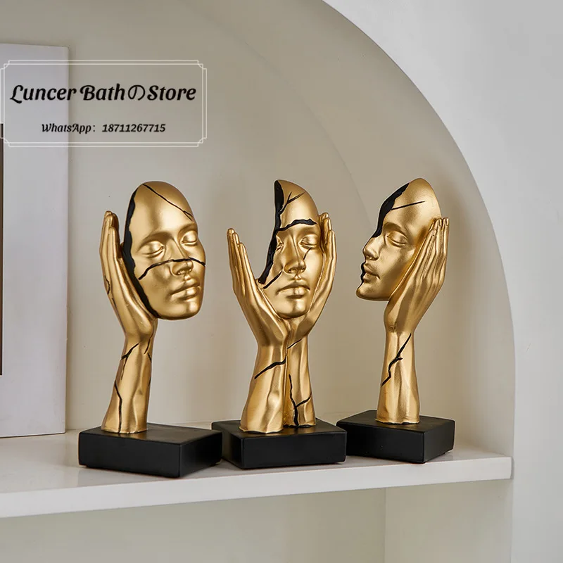 Abstract light luxury high-end handicrafts entrance wine cabinet tv cabinet decorative art resin golden face figurine