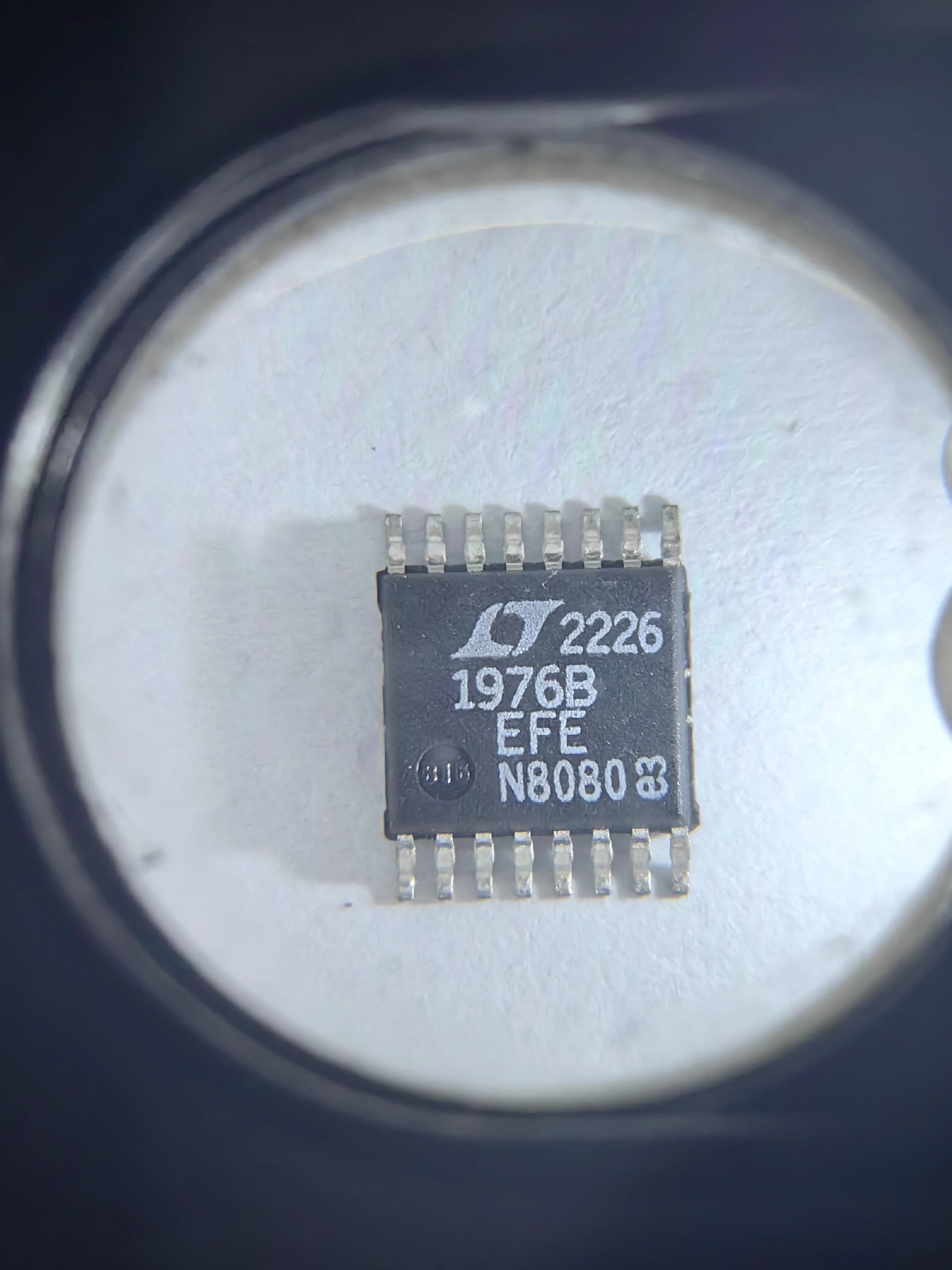 LT1976BEFE LT1976BIFE LT1976IFE LT1976EFE LT1976 - High Voltage 1.5A, 200kHz Step-Down Switching Regulator with 100uA Quiescent