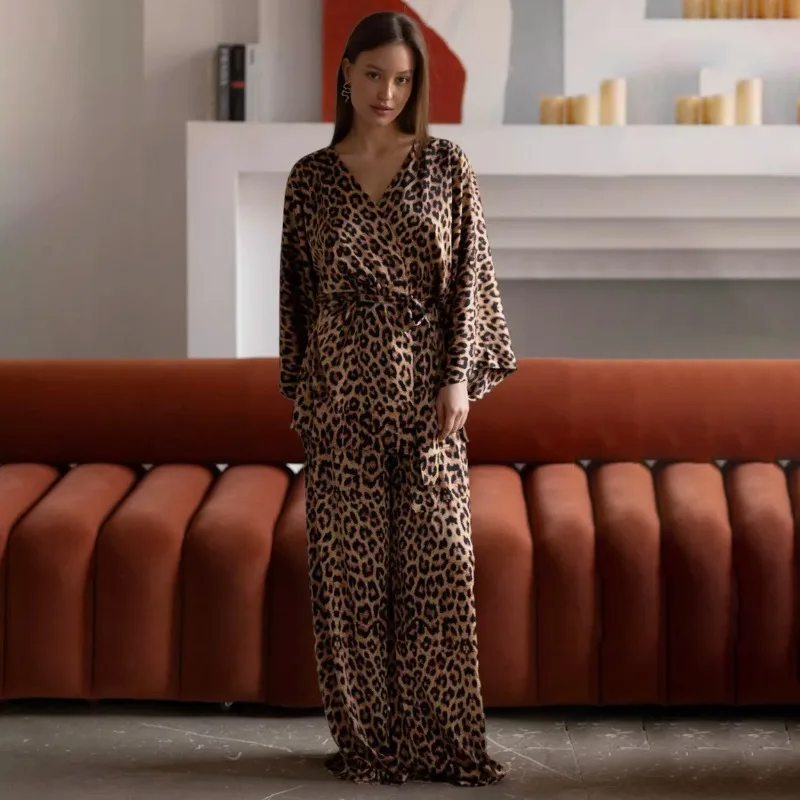 Women's Leopard Print Long Sleeved Pajama Set Lace-Up Detail Autumn Winter 2025 European American Style Loungewear L Size Casual